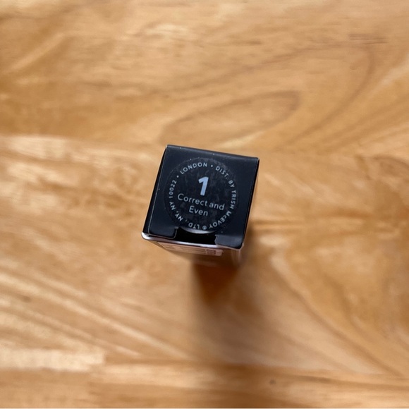 Trish McEvoy Full-Face Perfector & Concealer, Shade 1 - Picture 5 of 5